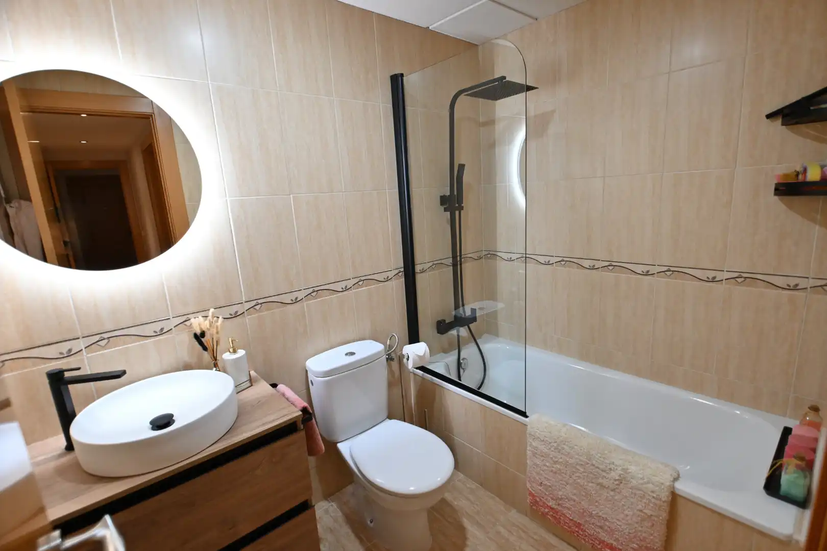 Bathroom of Flat for sale in La Zubia  with Air Conditioner, Storage room and Balcony