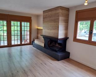 Single-family semi-detached to rent in Carretera de Sant Fruitós, Berga