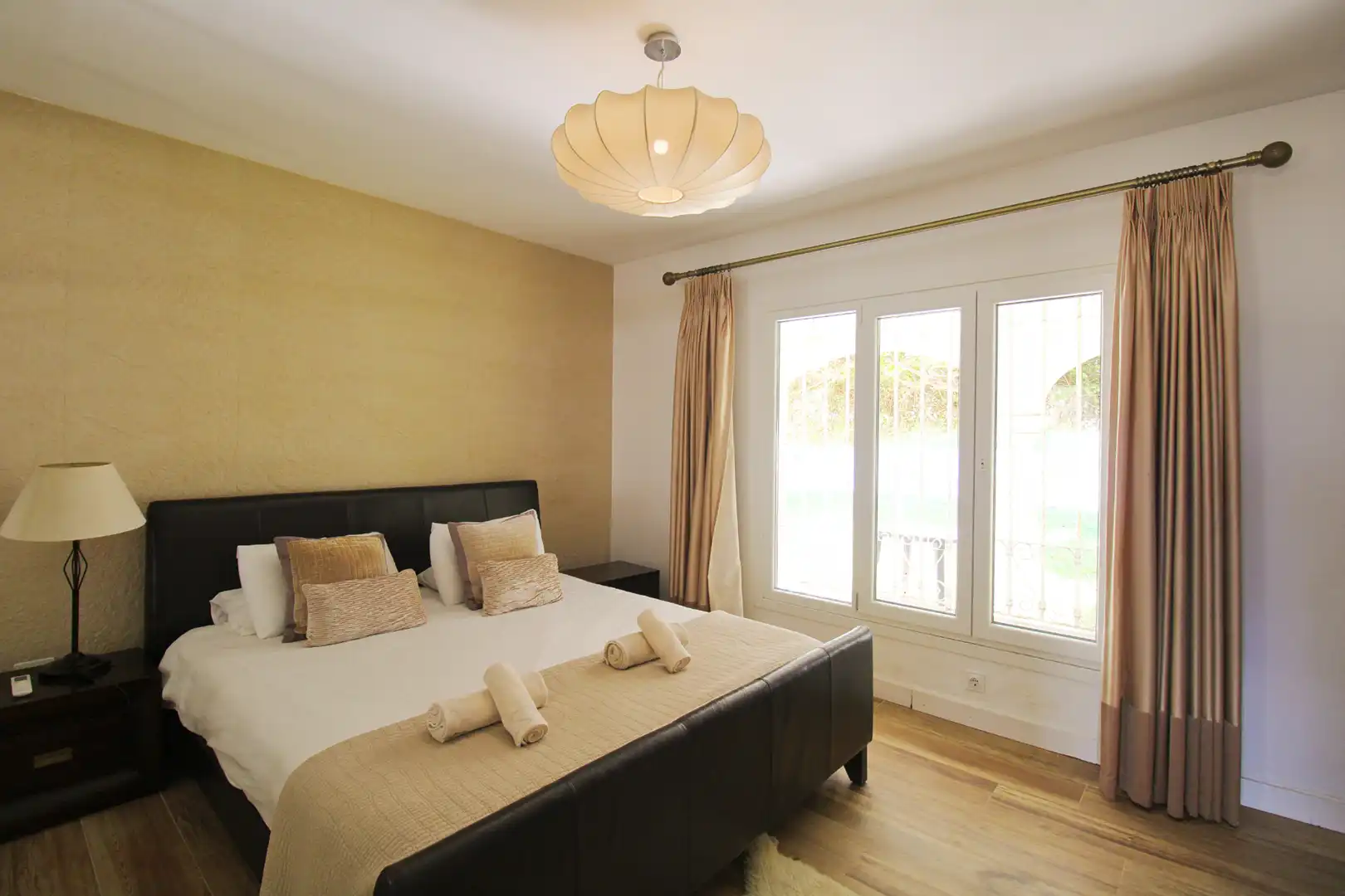 Dormitori de Casa o xalet en venda en Alhaurín de la Torre amb Aire condicionat, Jardí privat i Terrassa