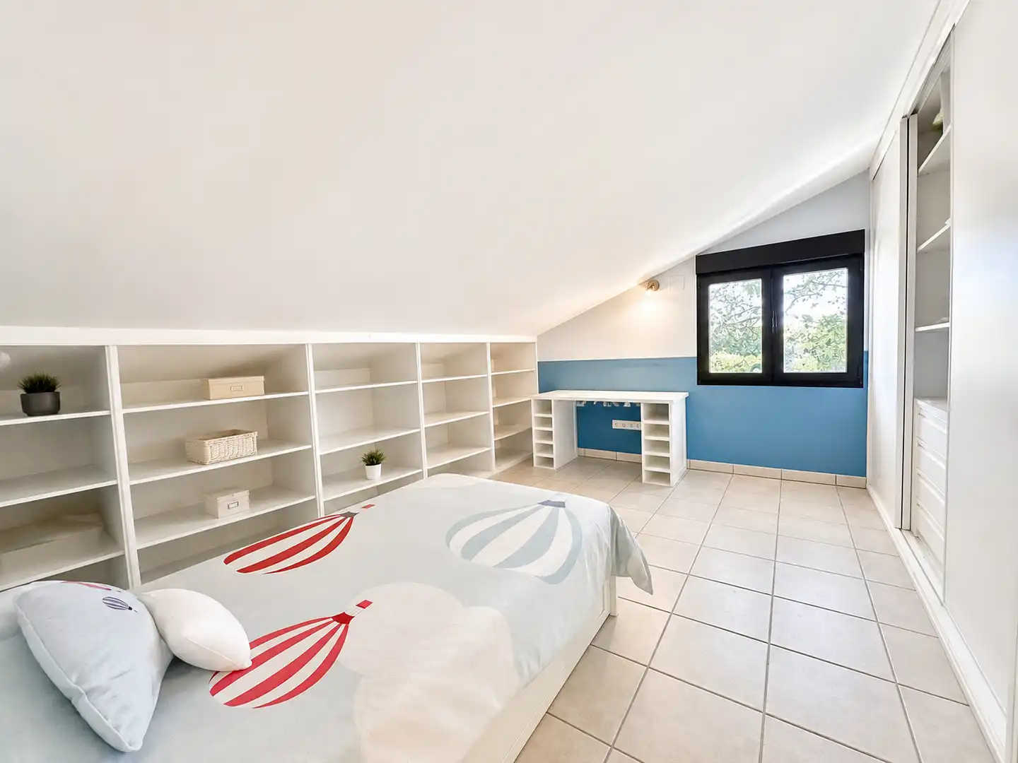 Habitación de Casa o chalet en venta en Nuevo Baztán con Aire acondicionado, Calefacción y Jardín privado