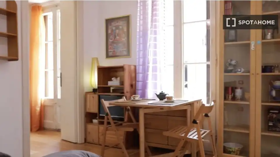 Flat with terrace to rent in Sants - Montjuïc