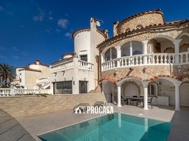 Villa con piscina in vendita a sant maurici  J
