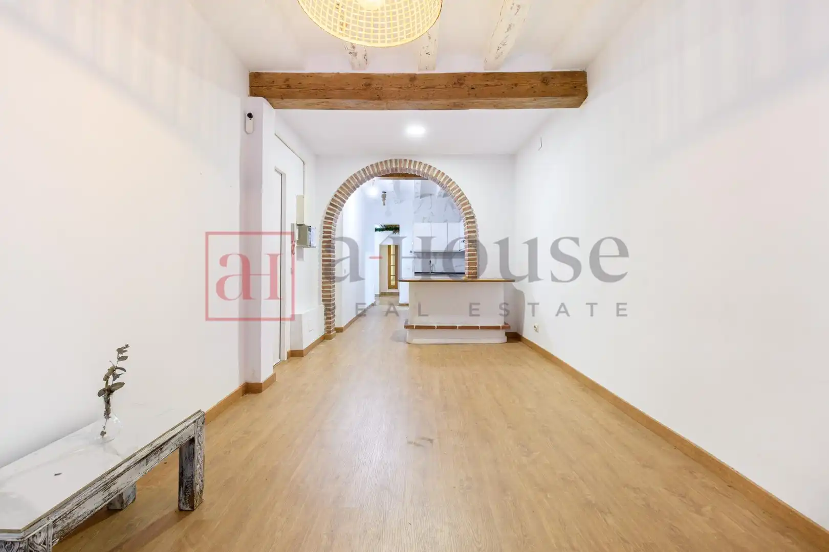 Planta baja en venta en Barcelona con Parquet y Alarma