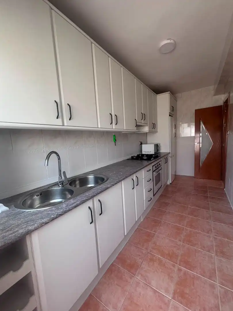Cocina de Piso de alquiler en Granada con Terraza y Amueblado