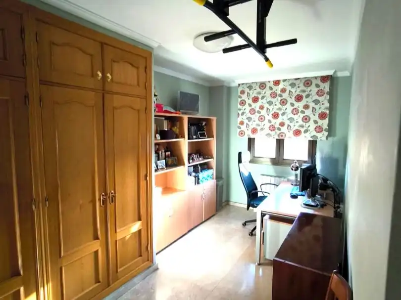 Bedroom of Flat for sale in Beiro
