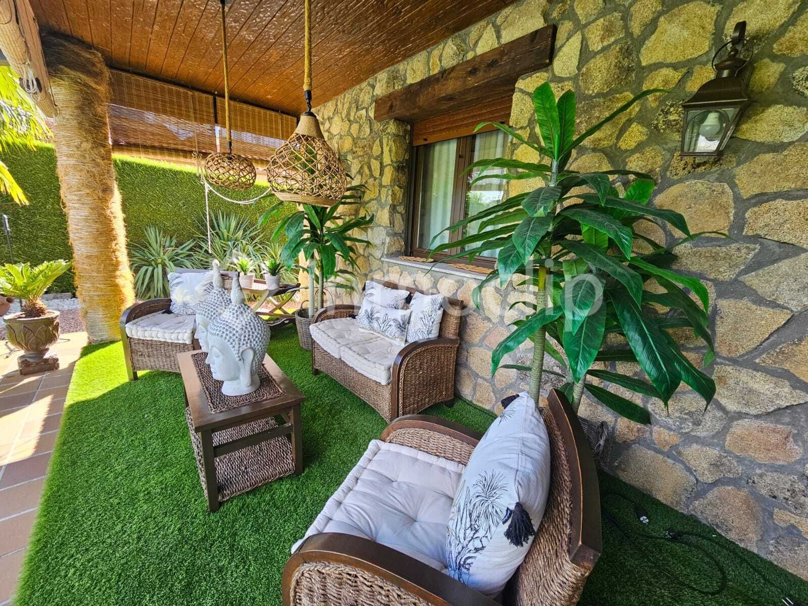 Terrassa de Casa o xalet en venda en Villamayor amb Aire condicionat, Calefacció i Jardí privat