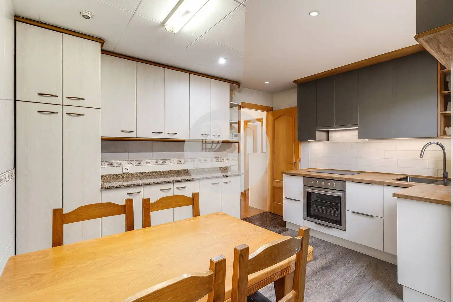 Cocina de Piso en venta en Barcelona con Aire acondicionado, Calefacción y Terraza