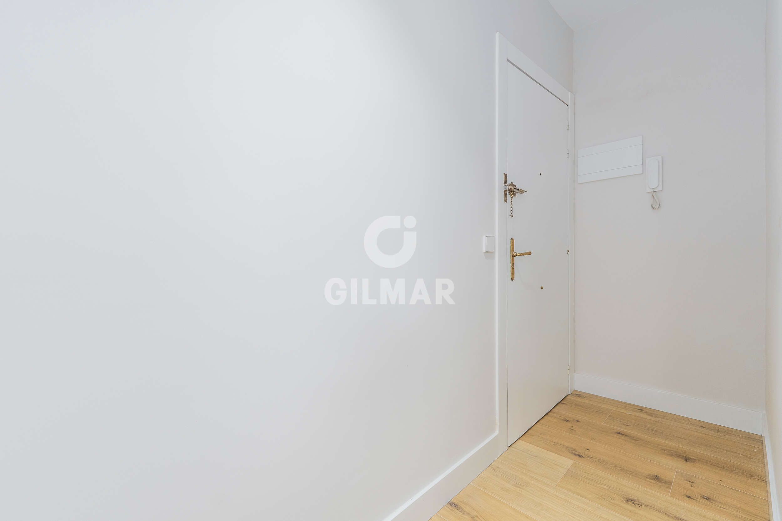 Pis en venda en  Madrid Capital amb Calefacció, Piscina i Moblat