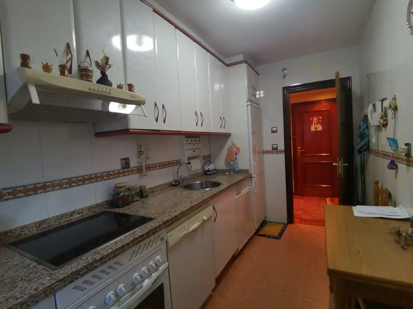Cocina de Piso en venta en Avilés con Calefacción, Parquet y Trastero