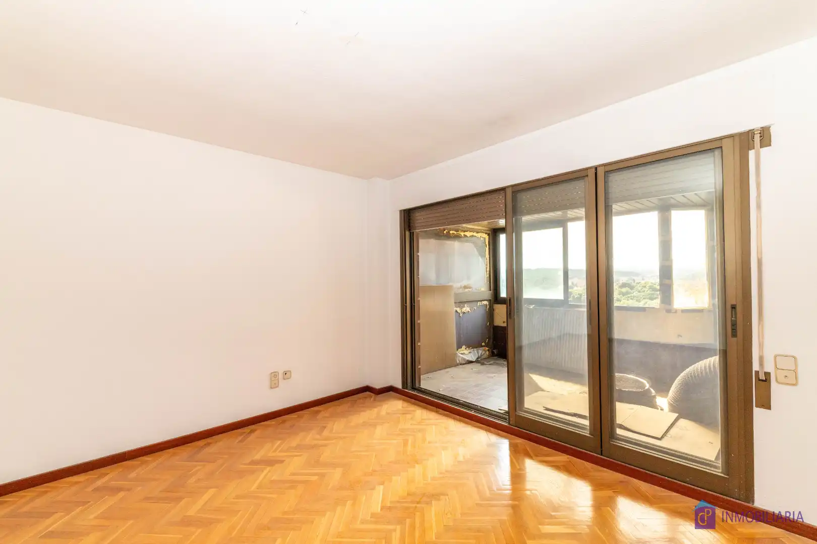 Flat for sale in Zaragoza  with Air Conditioner and Heating