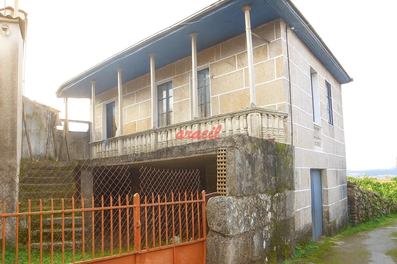 Vista exterior de Casa o xalet en venda en Paderne de Allariz amb Calefacció, Jardí privat i Terrassa