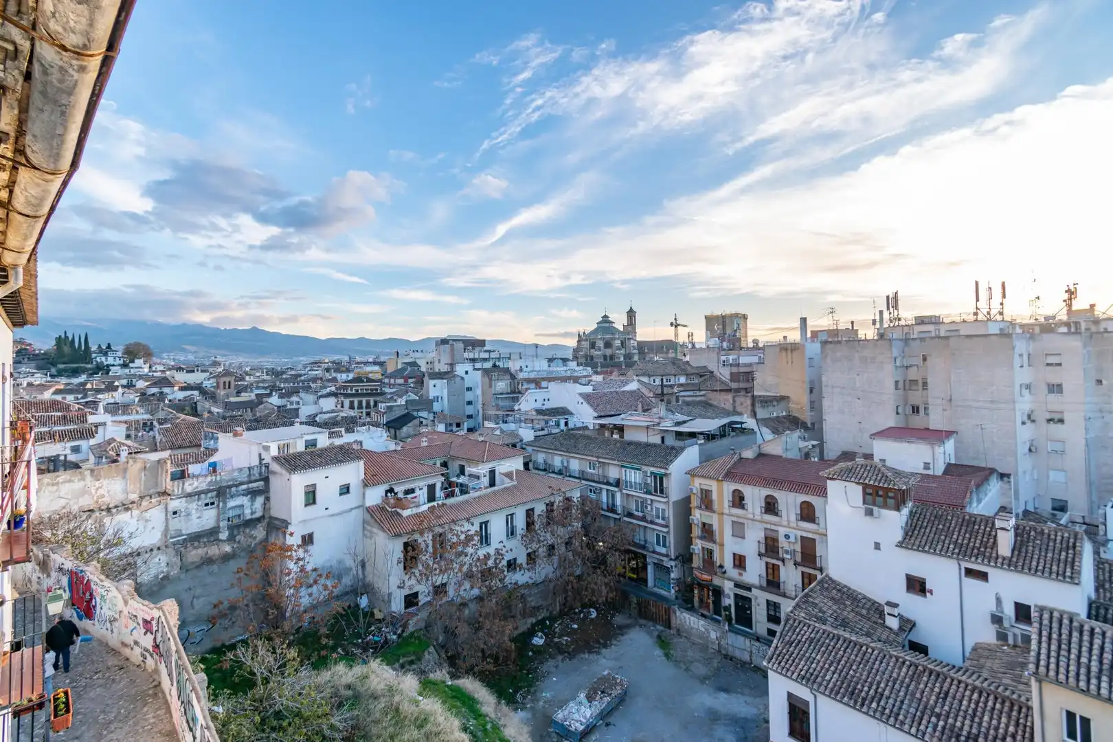 Vista exterior de Edificio en venta en Granada
