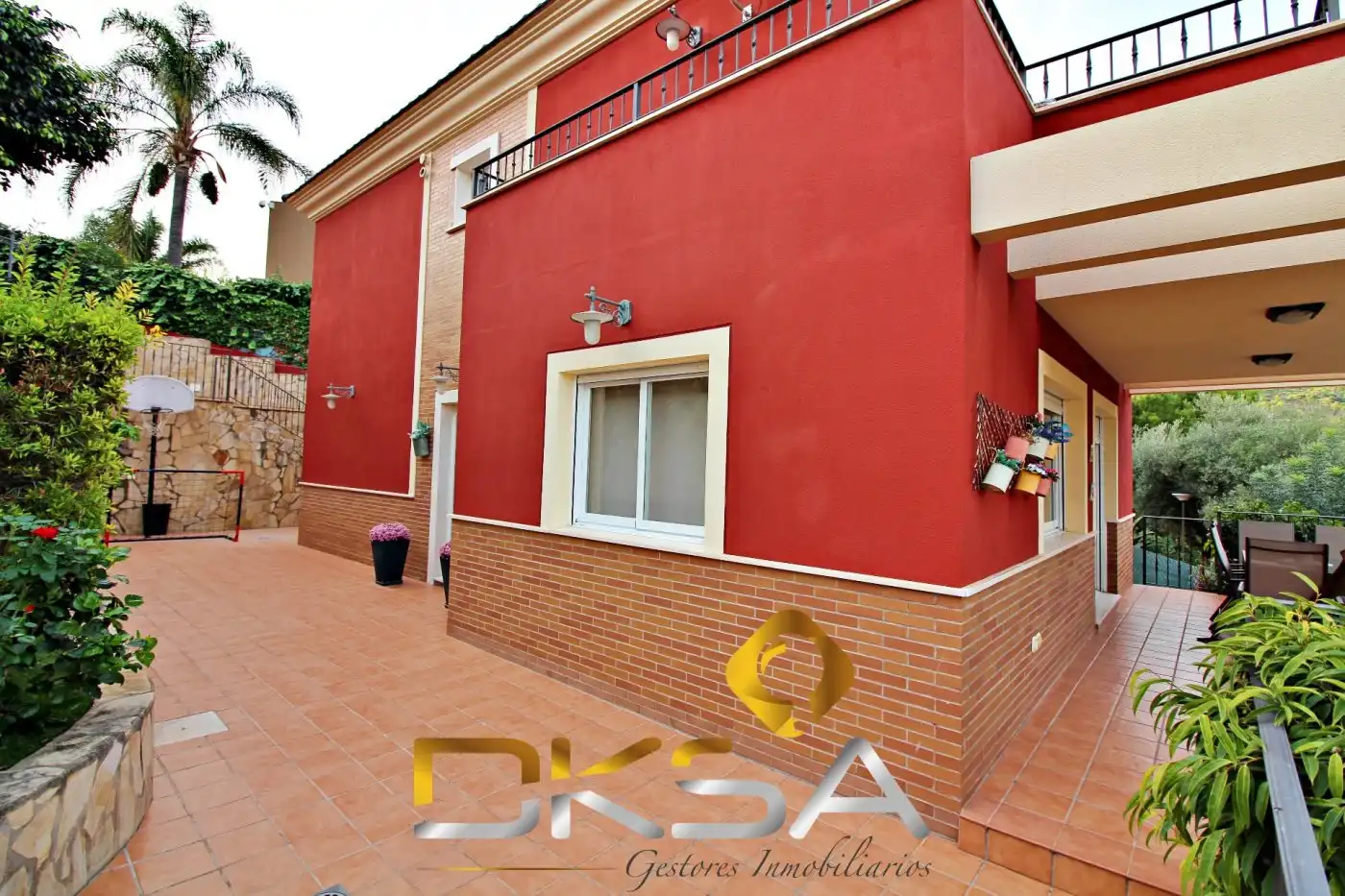 Vista exterior de Casa o xalet en venda en Benicasim / Benicàssim amb Aire condicionat, Calefacció i Jardí privat