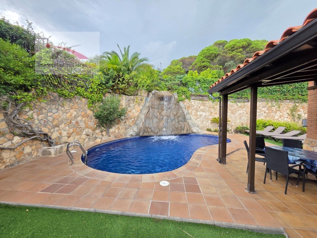 Swimming pool of House or chalet for sale in Lloret de Mar