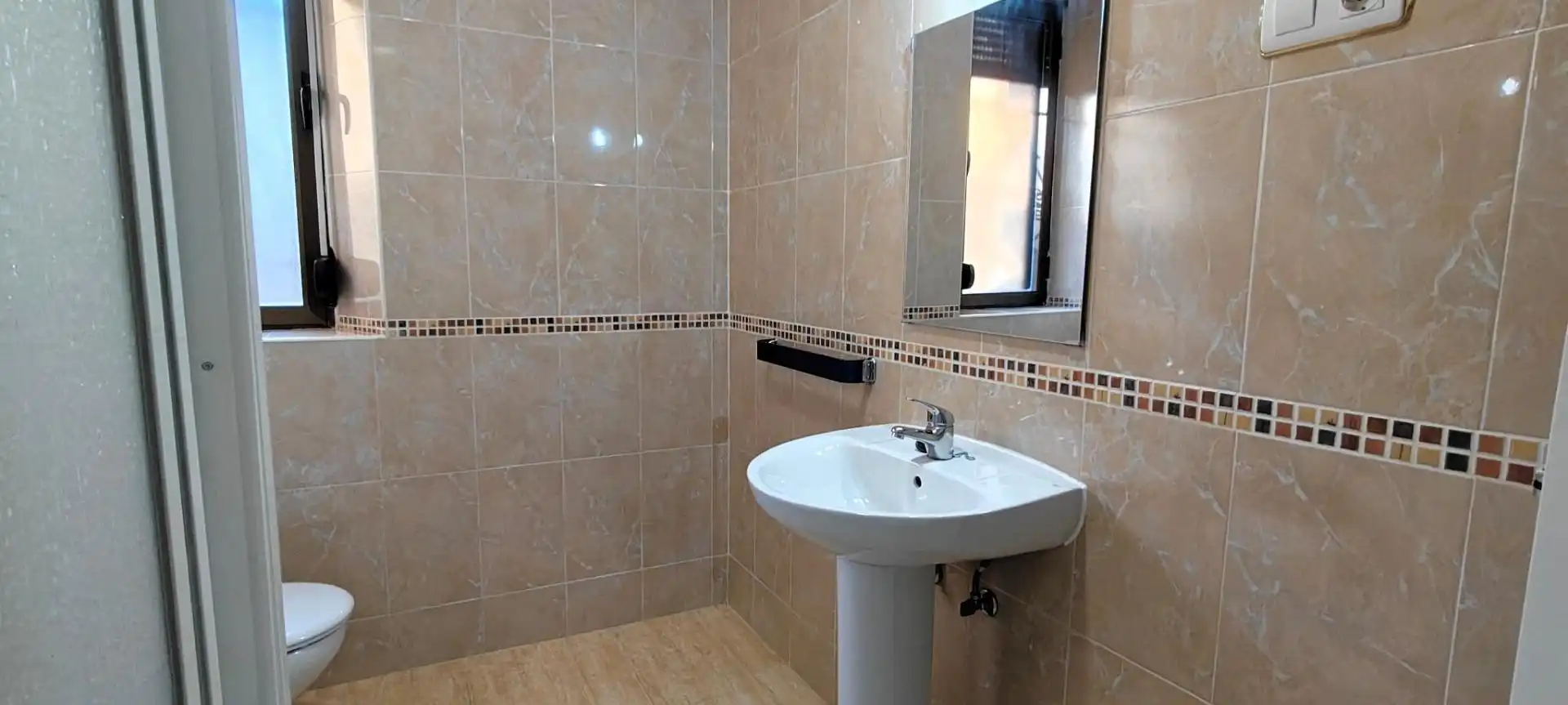 Badezimmer von Wohnung zur untervermieten in Beiro