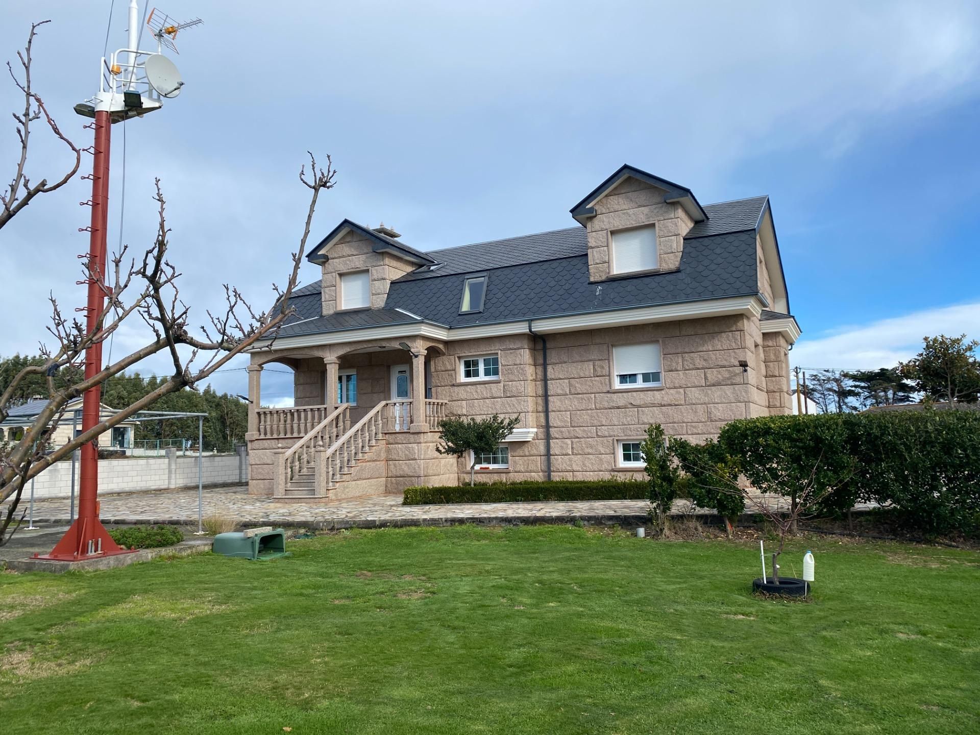 Exterior view of House or chalet for sale in Foz  with Private garden, Terrace and Storage room