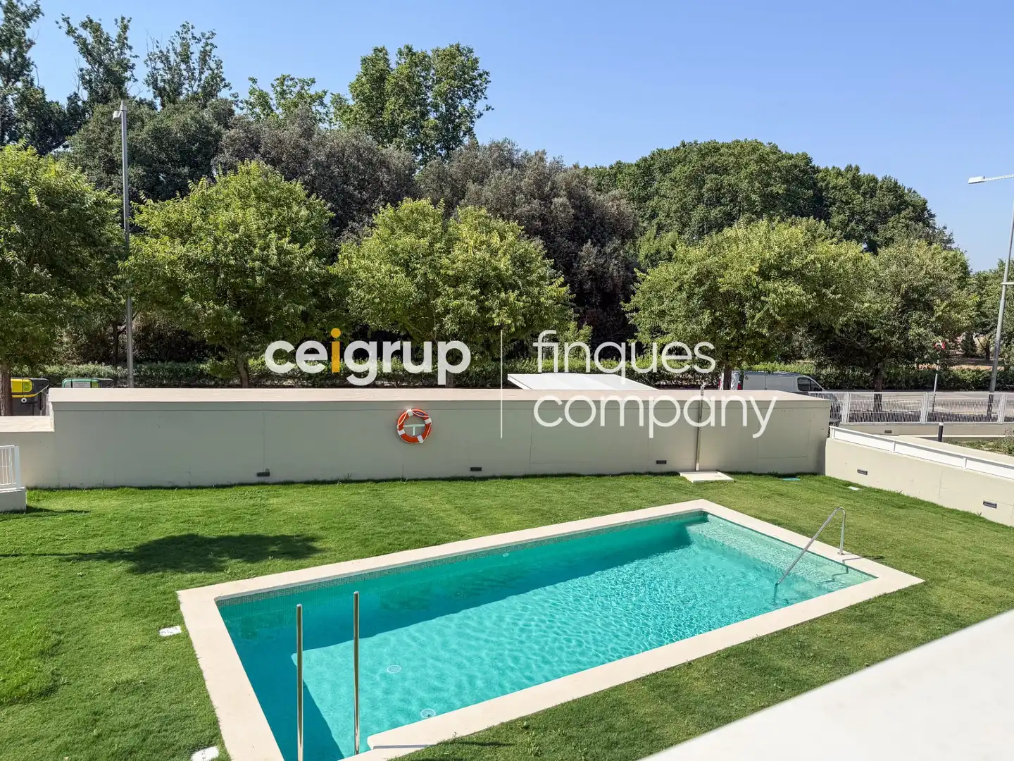 Piscina de Planta baixa en venda en Girona amb Calefacció, Terrassa i Traster