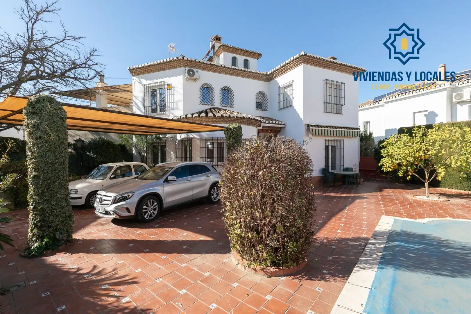 Exterior view of Houses for sale in Granada