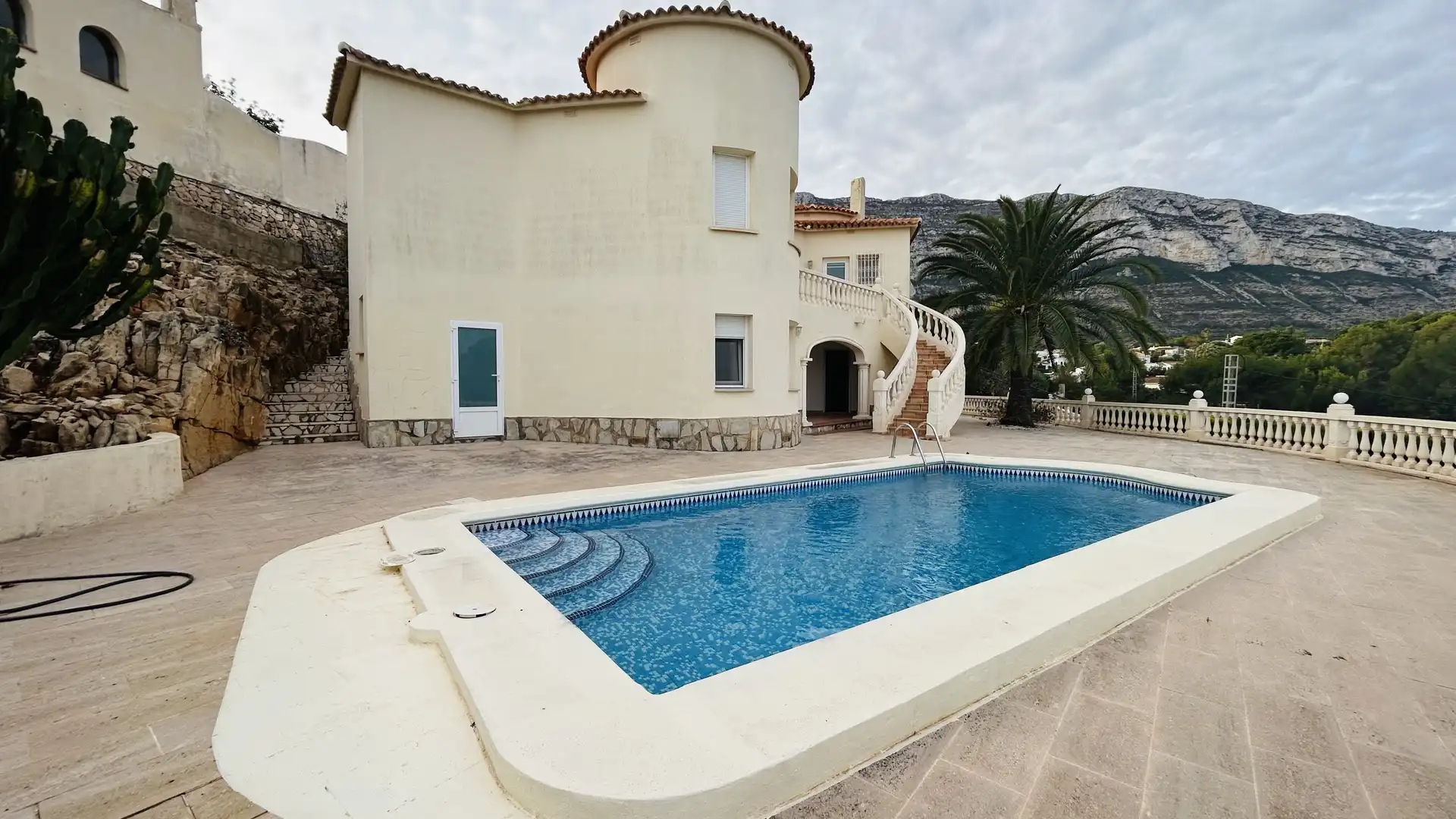 Vista exterior de Casa o chalet en venta en Dénia con Aire acondicionado, Jardín privado y Terraza