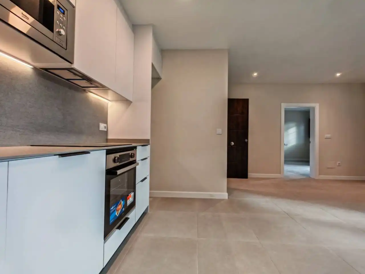 Cocina de Piso de alquiler en Albons con Aire acondicionado, Terraza y Balcón
