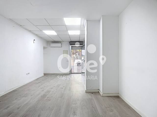 Local comercial en Alquiler en Avenida de Benagéber en San Antonio de Benagéber