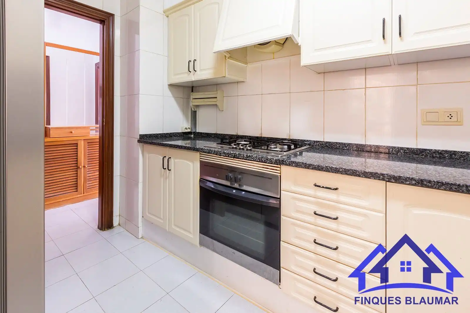 Cocina de Piso en venta en Pineda de Mar con Terraza