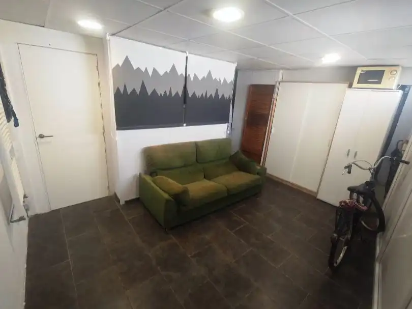 Casa con jardín en venta en Carrer d'Oviedo 27, imagen 2