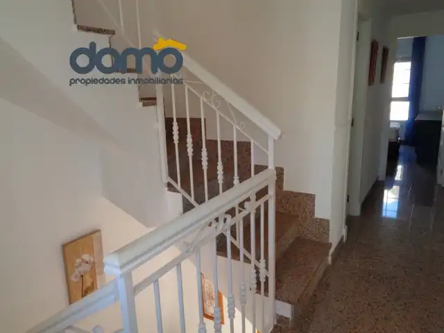 Einfamilien-Reihenhaus zum Verkauf in El Ejido mit Privatgarten, Terrasse und Abstellraum