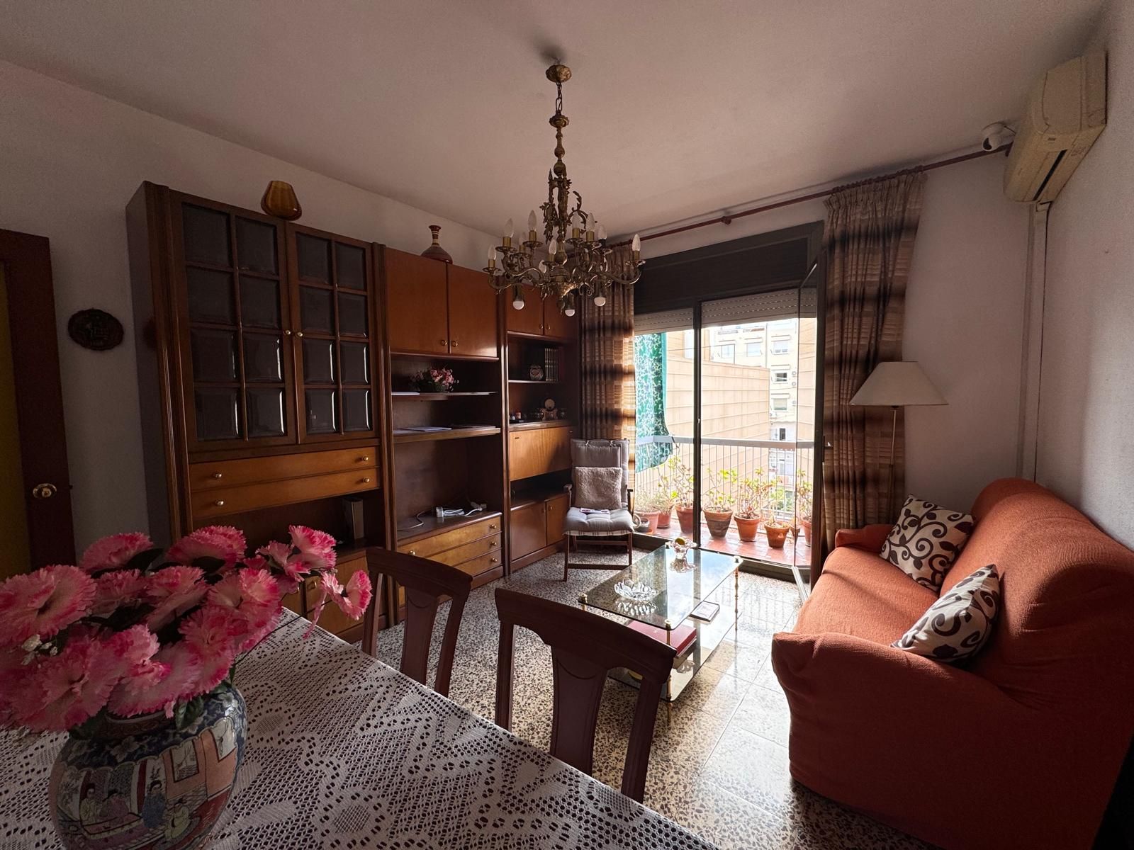 Sala d'estar de Pis en venda en  Barcelona Capital amb Balcó