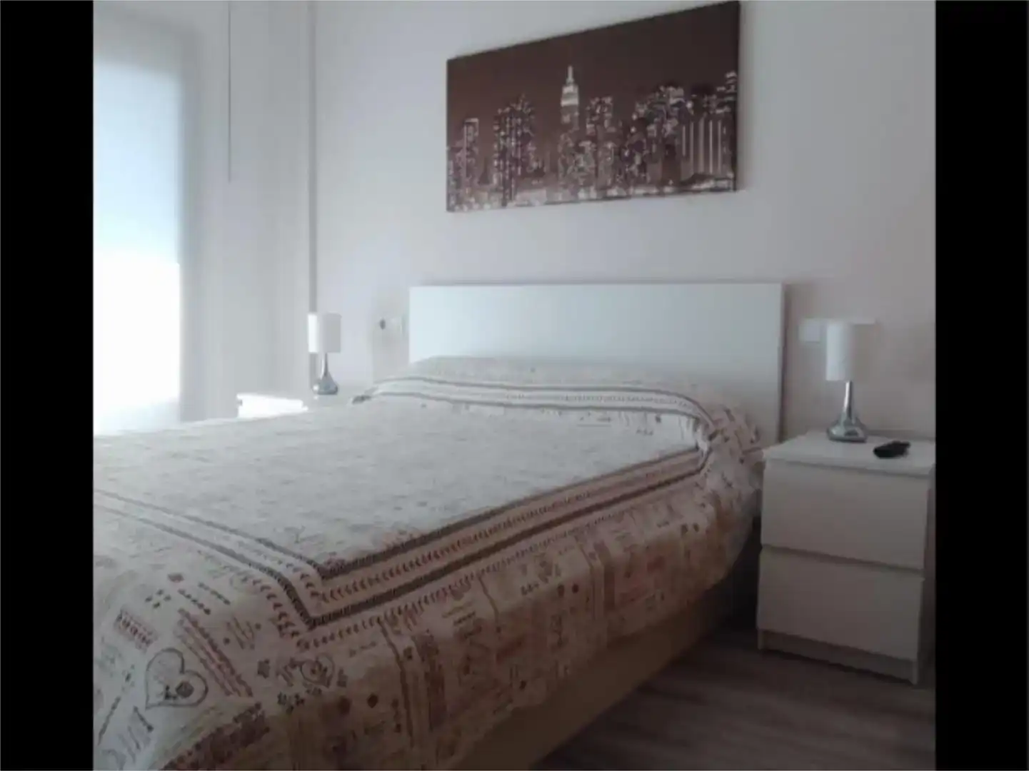Schlafzimmer von Wohnungen zur Miete in Benidorm mit Klimaanlage, Schwimmbad und Balkon