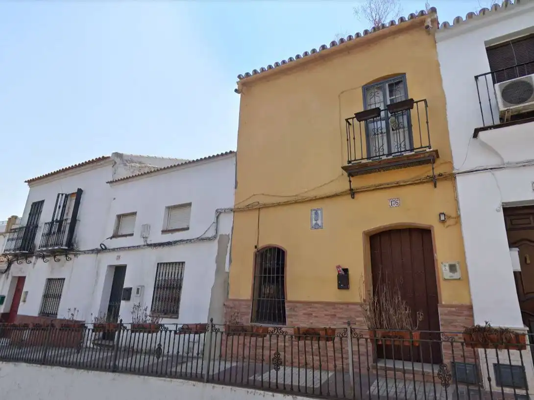 Exterior view of Houses for sale in Espartinas  with Air Conditioner, Terrace and Furnished