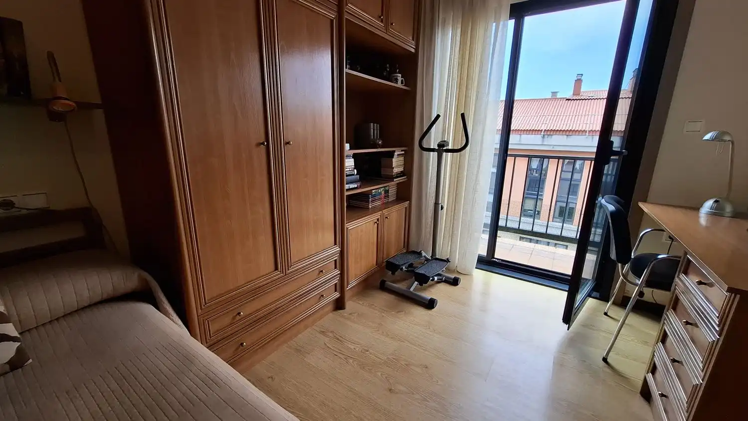 Habitación de Piso en venta en A Coruña Capital  con Calefacción, Terraza y Trastero