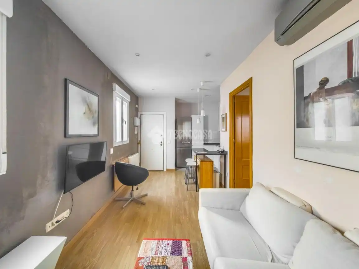 Außenansicht von Wohnung zum Verkauf in Madrid mit Klimaanlage und Heizung