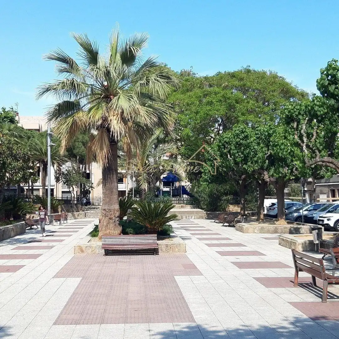 Vista exterior de Pis en venda en Premià de Mar amb Aire condicionat, Calefacció i Terrassa