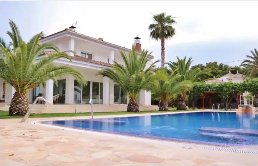 Piscina de Casa o xalet en venda en Alicante / Alacant amb Aire condicionat, Calefacció i Jardí privat