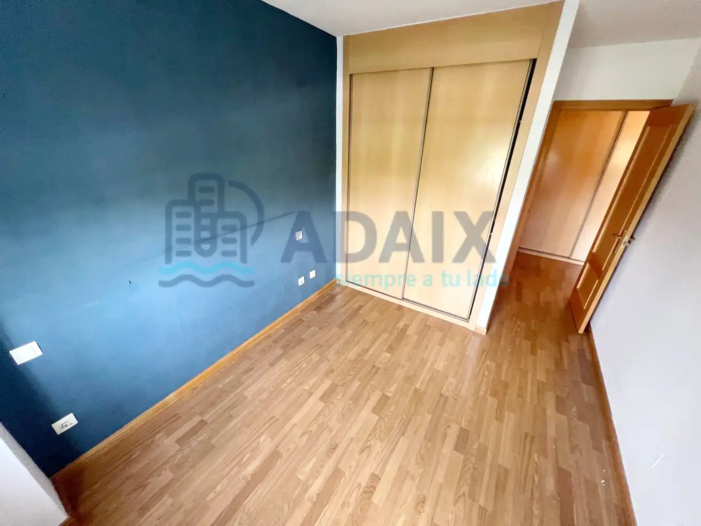Habitación de Planta baja en venta en Arroyomolinos (Madrid) con Aire acondicionado, Trastero y Piscina comunitaria