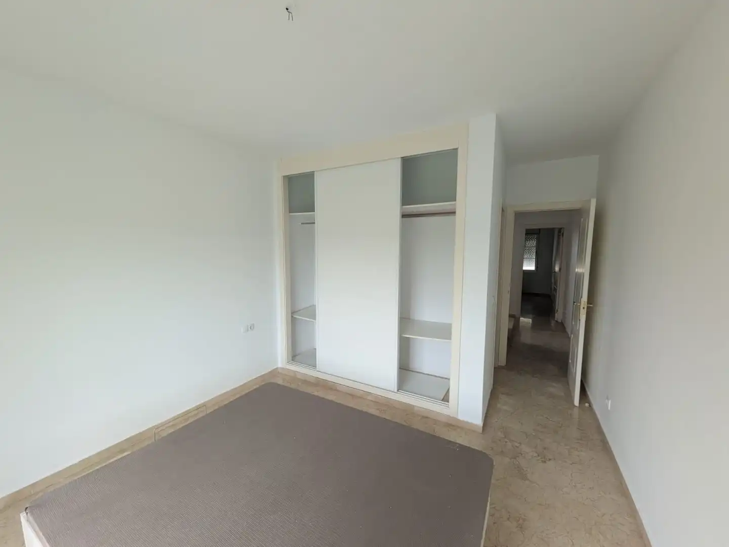 Habitación de Casa adosada en venta en Aznalcázar con Aire acondicionado y Terraza