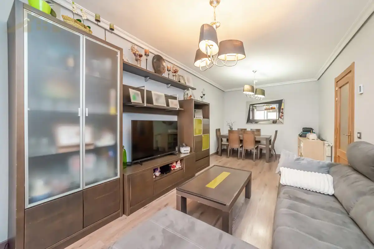 Living room of Flat for sale in Valdemoro  with Air Conditioner, Storage room and Community pool