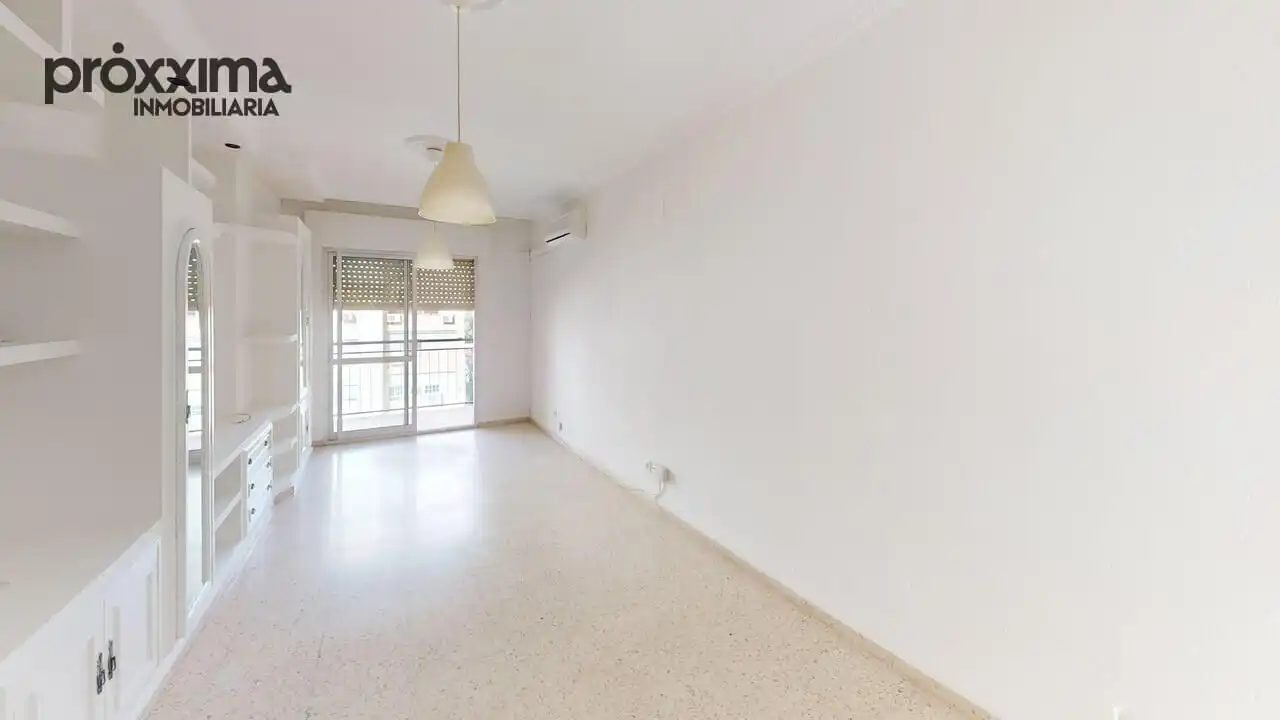 Bedroom of Flat for sale in Sevilla  with Air Conditioner, Terrace and Community pool