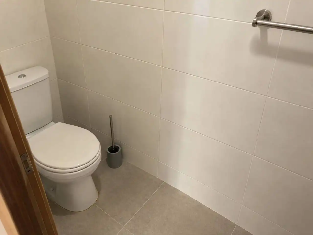 Badezimmer von Geschaftsraum zur Miete in Oliva