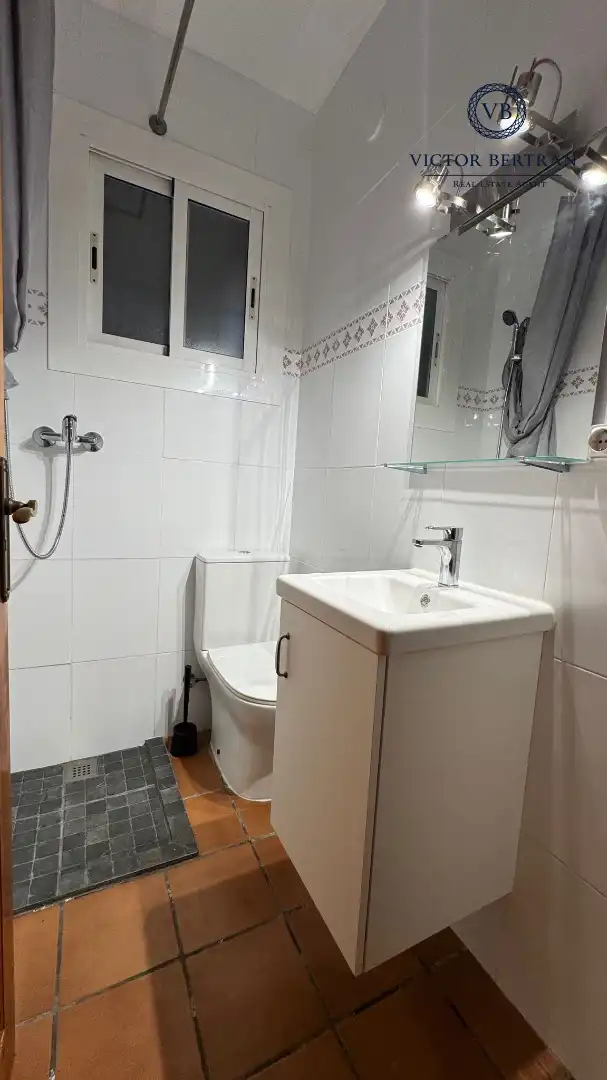 Baño de Casa adosada en venta en Sant Cebrià de Vallalta con Aire acondicionado, Calefacción y Jardín privado