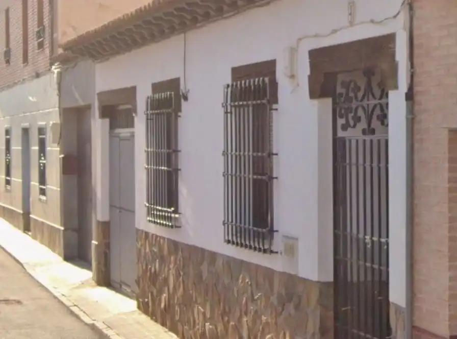 Exterior view of Houses for sale in Consuegra