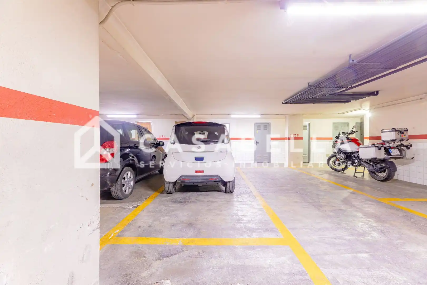 Parking of Flat for sale in Valencia  with Air Conditioner, Heating and Terrace