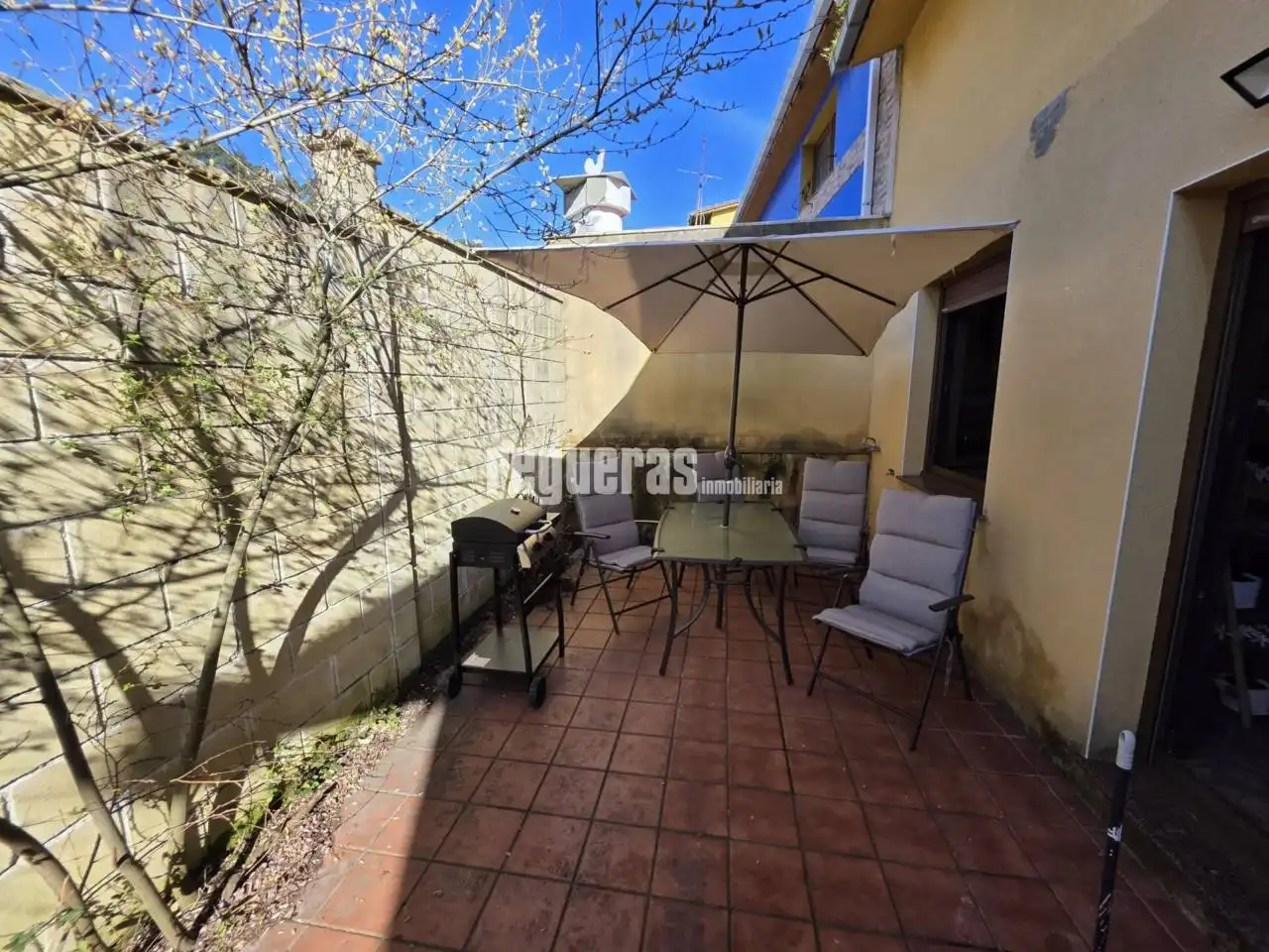 Terraza de Casa o chalet en venta en Avilés con Calefacción, Jardín privado y Amueblado