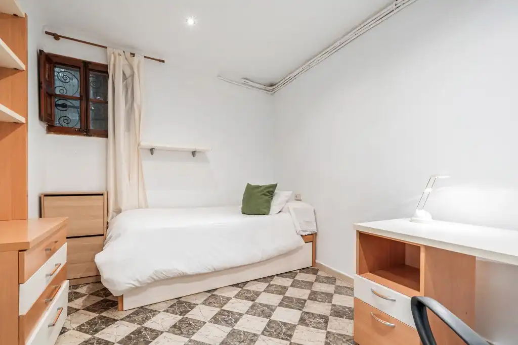 Dormitori de Apartament en venda en  Palma de Mallorca amb Calefacció, Jardí privat i Terrassa