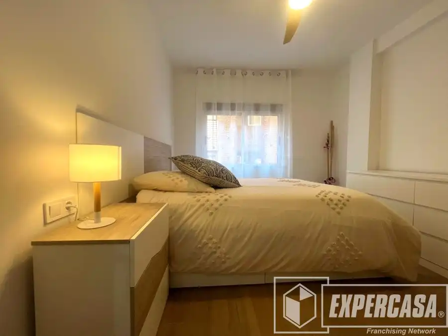 Habitación de Piso de alquiler en Catarroja con Aire acondicionado, Terraza y Amueblado
