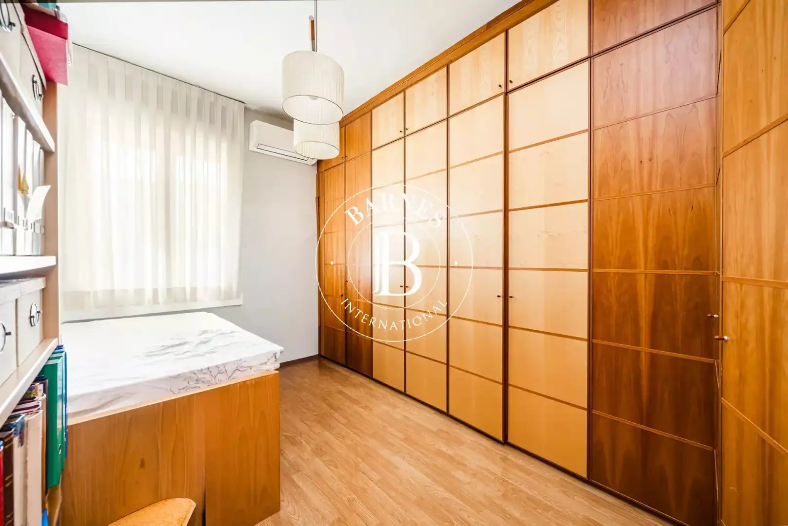 Habitación de Piso en venta en Madrid con Calefacción