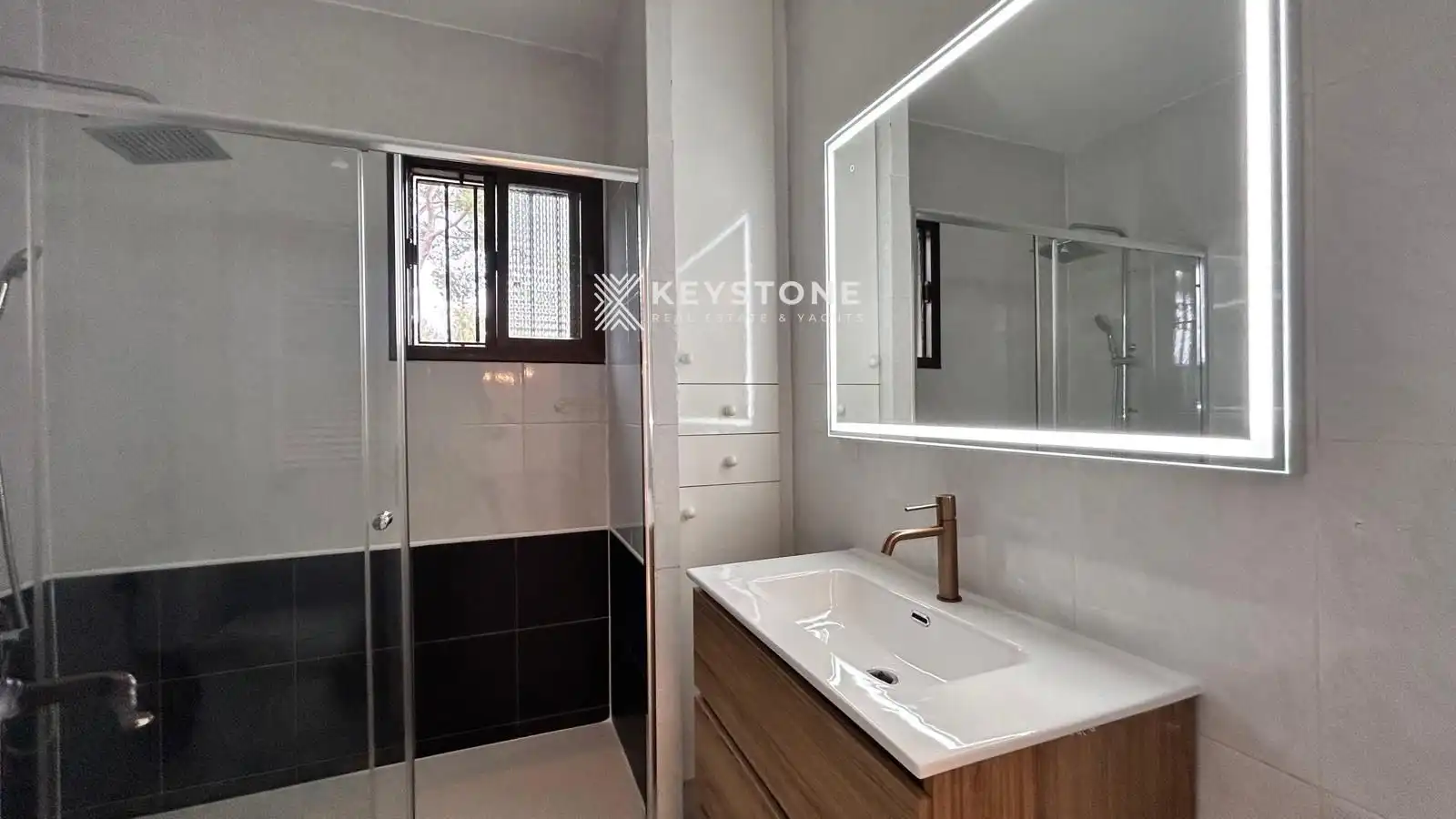 Baño de Casa o chalet de alquiler en Calvià con Aire acondicionado, Calefacción y Jardín privado
