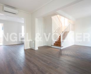 Living room of House or chalet for sale in  Madrid Capital  with Air Conditioner and Terrace