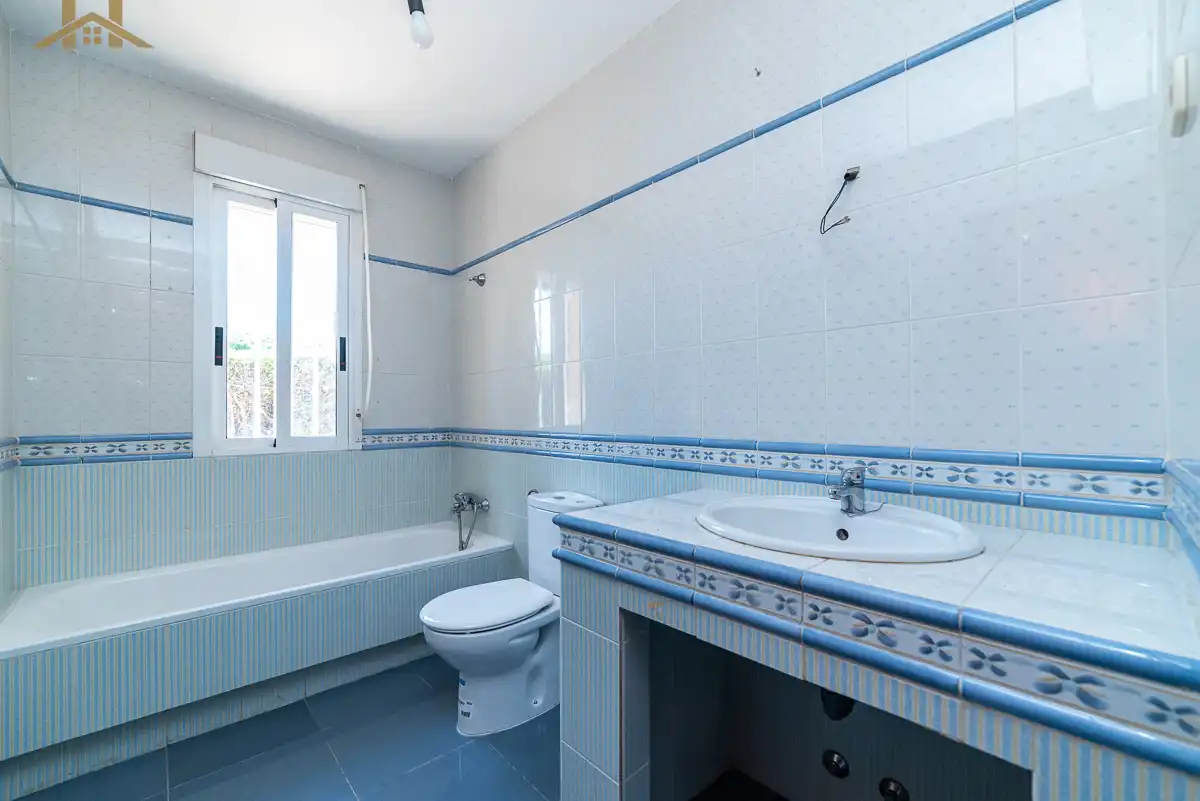 Badezimmer von Haus oder Chalet zum Verkauf in Griñón mit Heizung, Privatgarten und Whirlpool